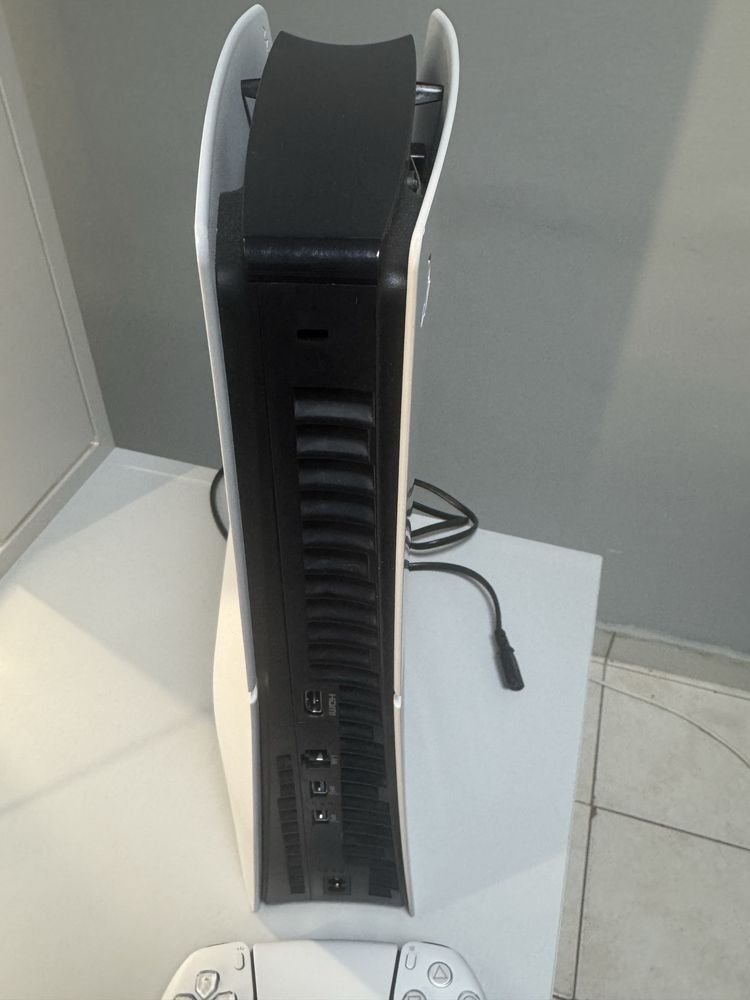 Sony Playstastion 5 1TB CFI-2016 + 2 джойстика