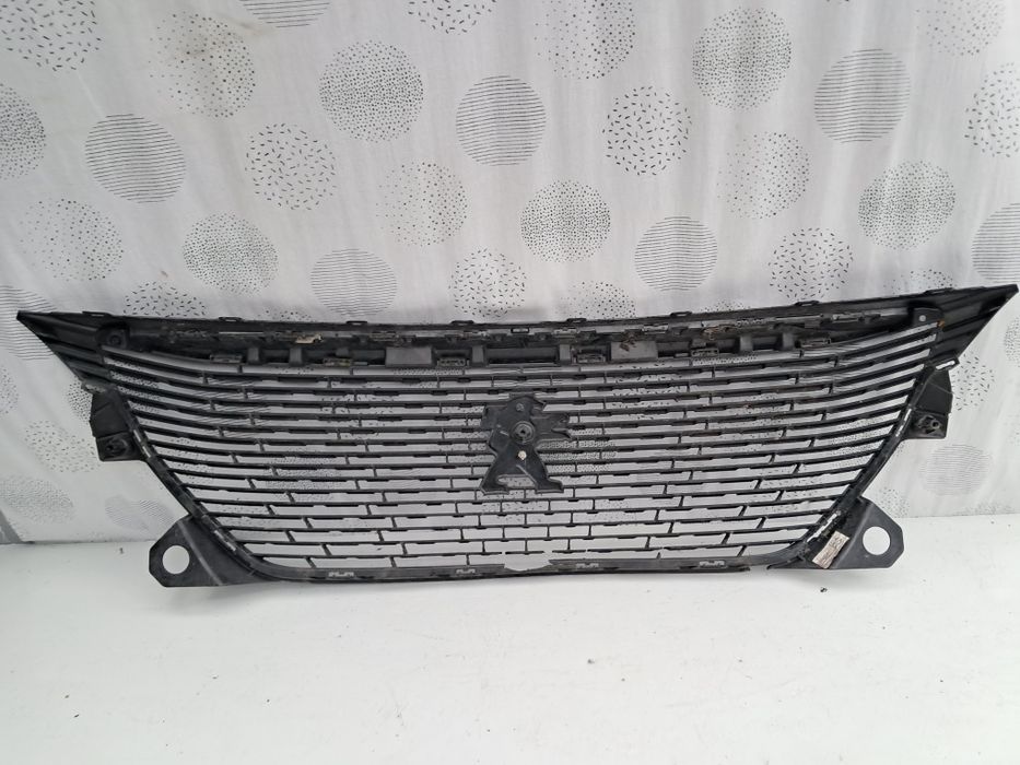 Грил решетка Peugeot 2008