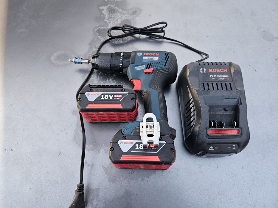 Vand masina de gaurit bosch gsb 18v brushless cu 2 acumulatori de 5ah