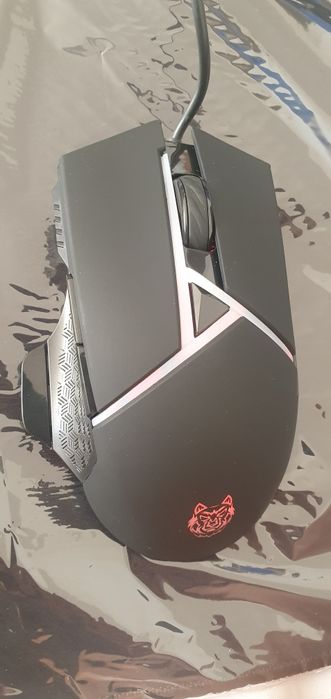 Kit gaming casti mouse tastatura mousepad RGB noi