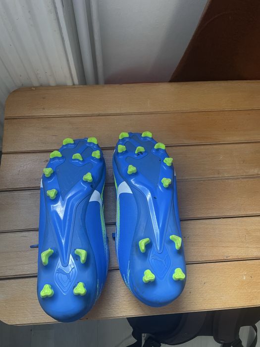 Ghete de fotbal puma