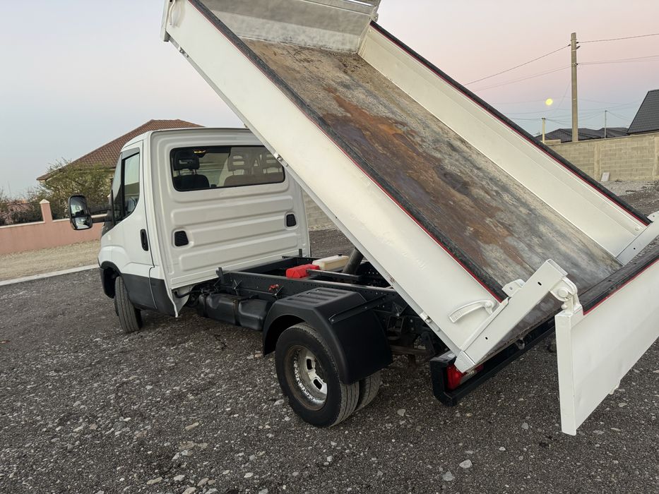 Iveco basculabil pe spate