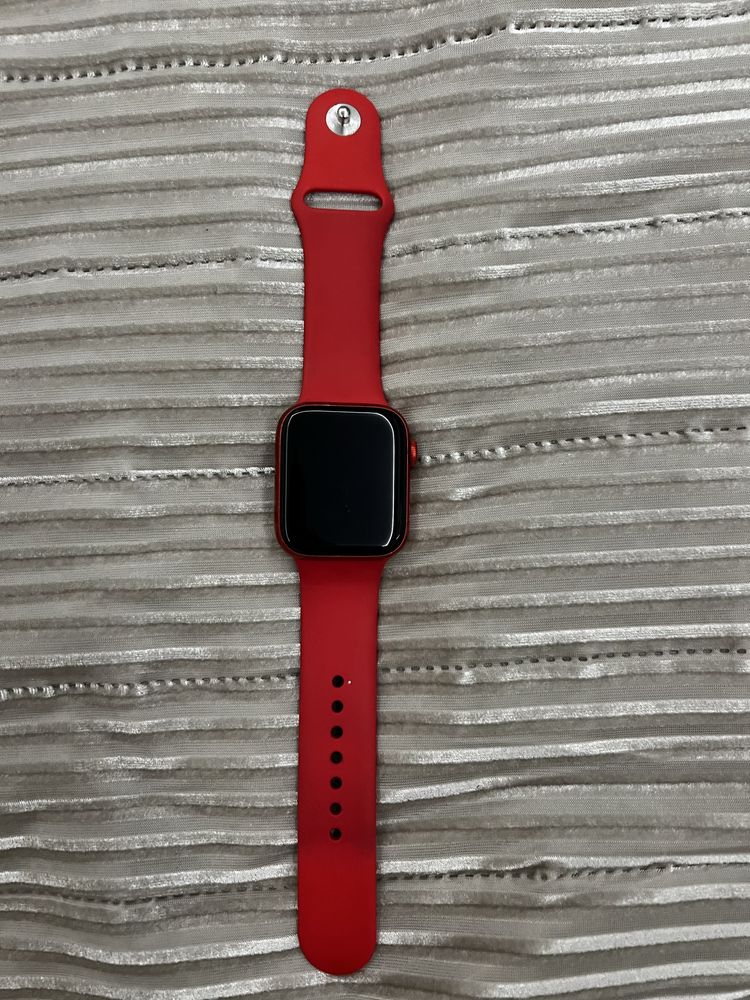 Apple Watch S6 GPS, 44mm RED/червен смарт часовник