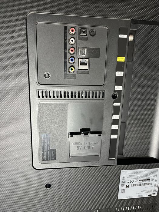 Vând televizor Samsung 55” – Model UE55JUG6400W