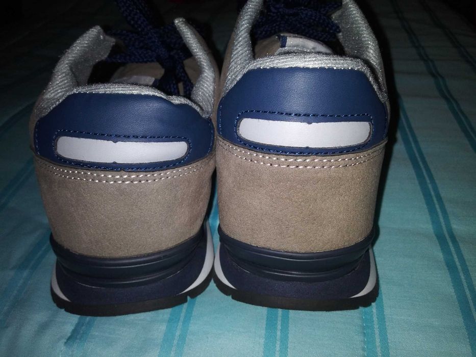 Нови мъжки маратонки