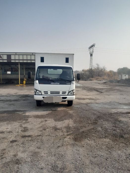 Sirdaryo viloyati xovos tuman Oq changal  , isuzu NQR 2013 Soz moshina