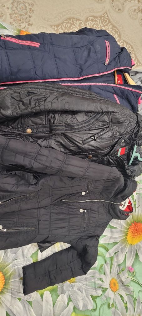 Продам куртку зима 46 р 2000т