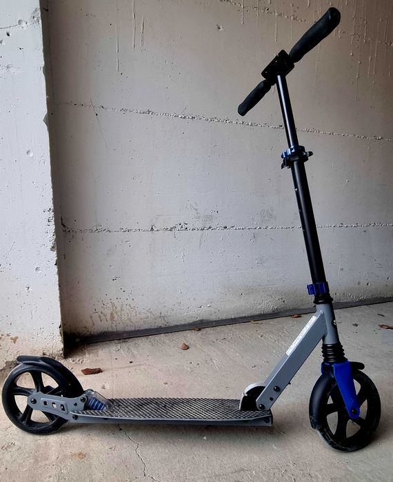 Trotinetă pliabilă Crivit + cască de protecție marimea S (53-56)