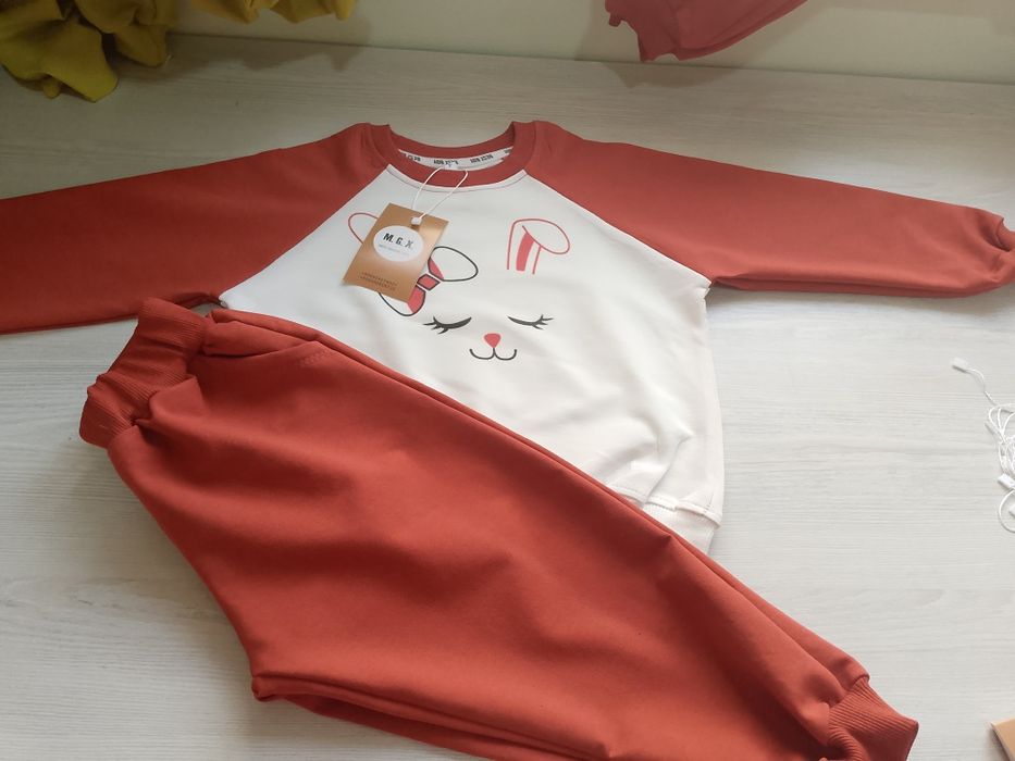 Barcha turdagi kiyimlarni abyomga tikib veramiz