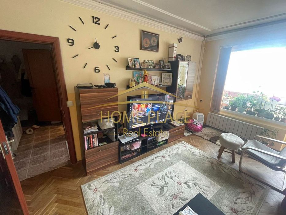 Дава се под наем Тристаен апартамент в Варна, Център - 60 кв.м за 510 € - Снимка #1