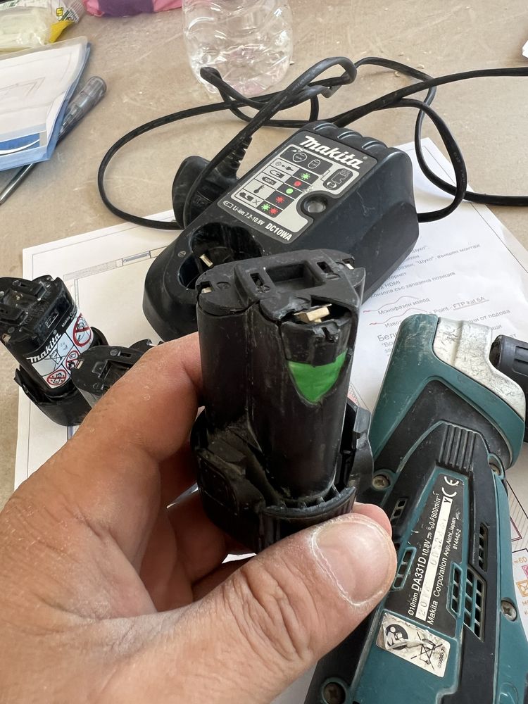 Ъглов винтоверт Makita DA331D 10.8V