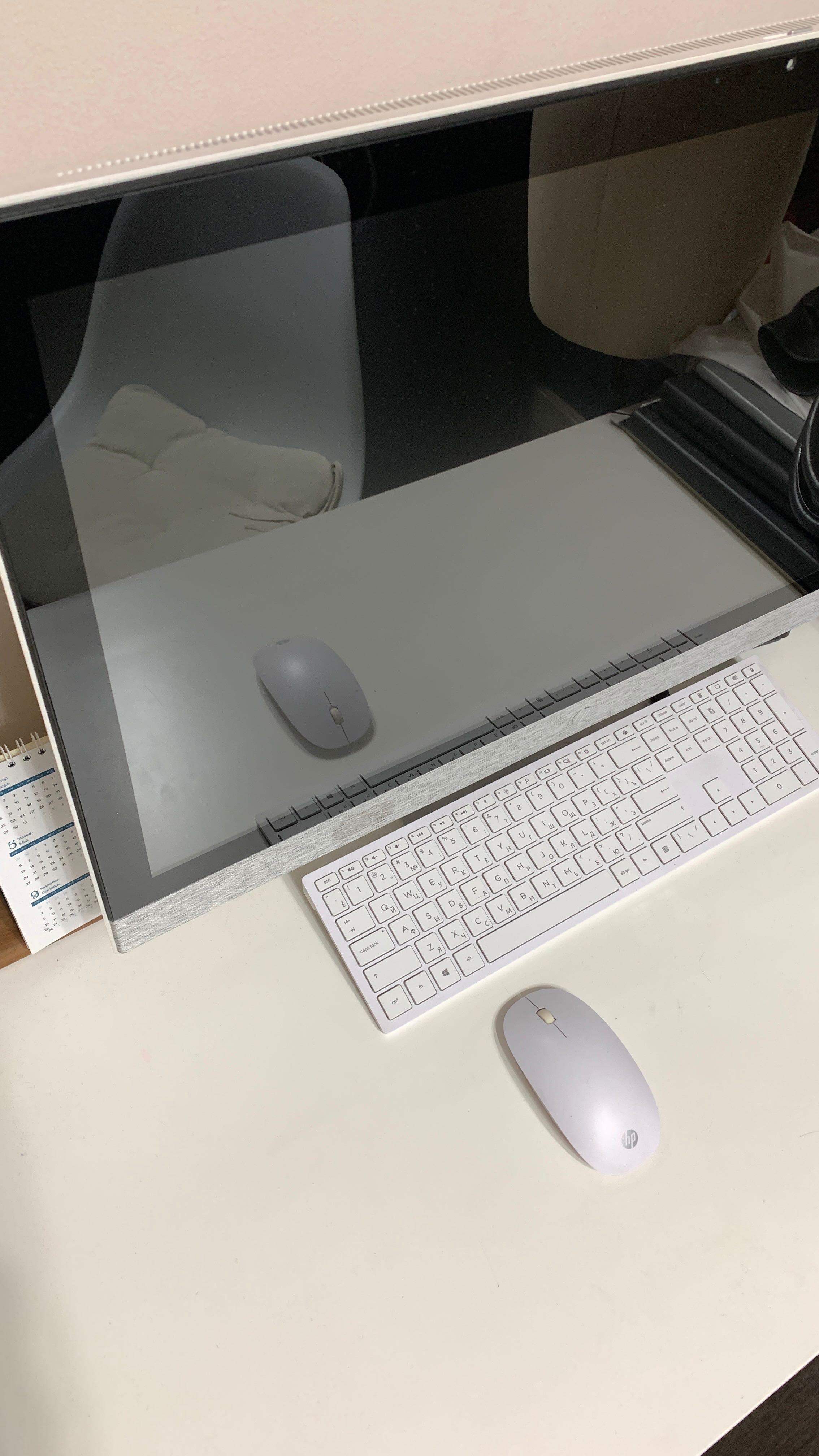 Моноблок HP Pavilion 27 + клавиатура и мышка