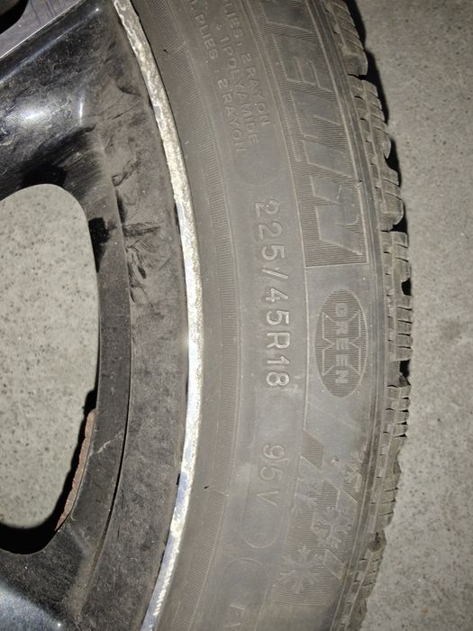 Vând jante GMP 18 + anvelope 225 45 R18 tubeless iarna m+s
