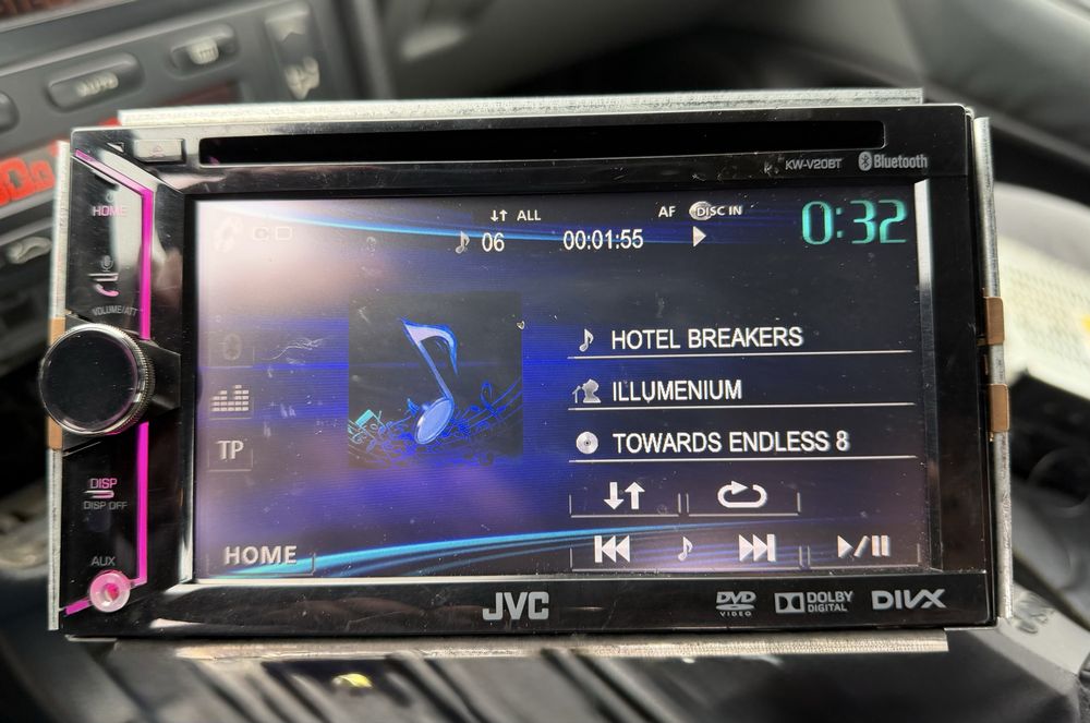 Мултимедия JVC 2DIN – Bluetooth, USB, DVD, отлично състояние