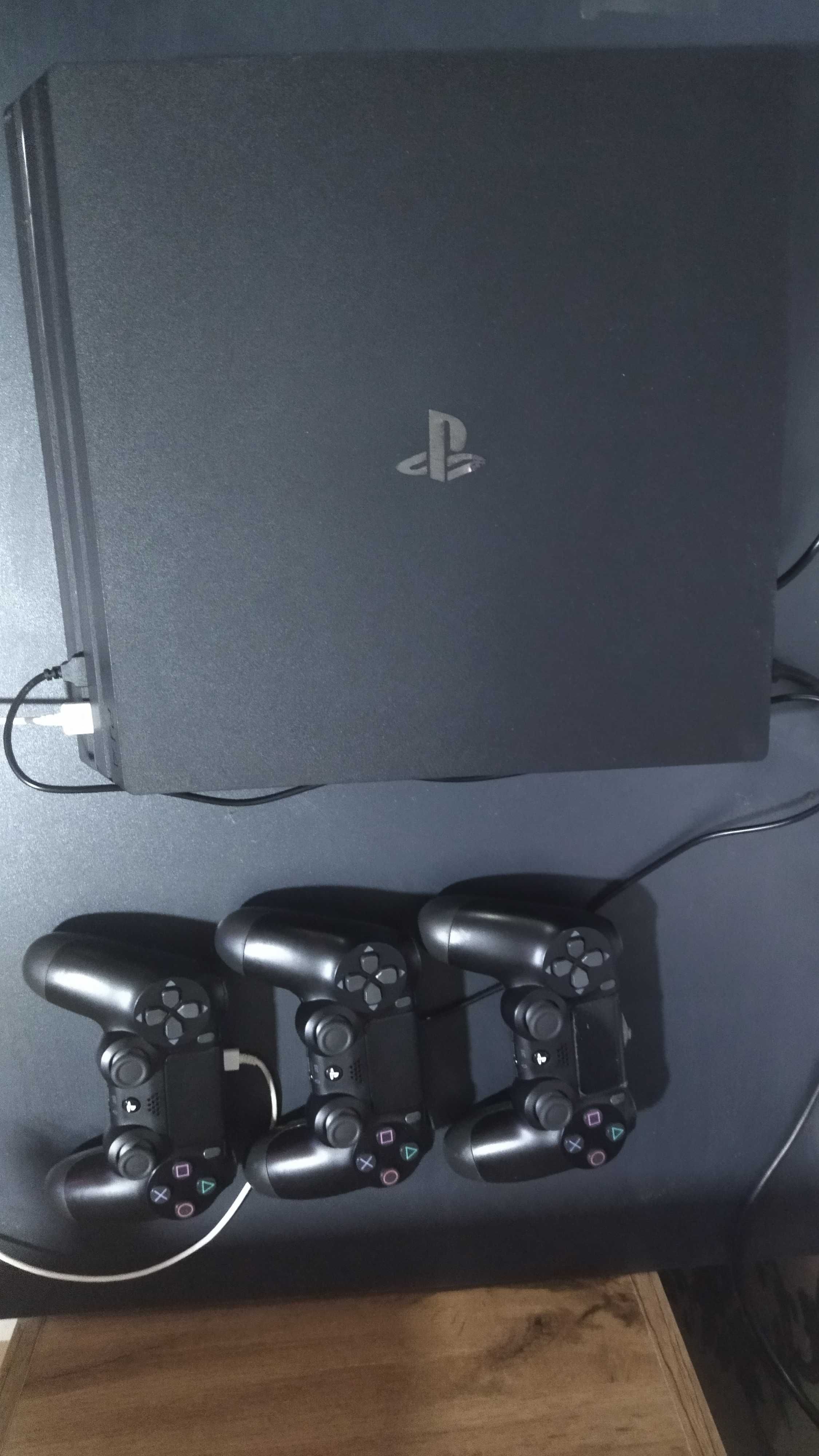 Playstation 4  с игрой