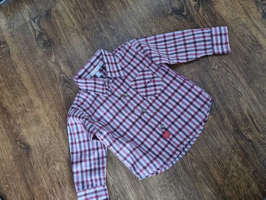 Cămăși, in stare foarte bună, pentru fetițe