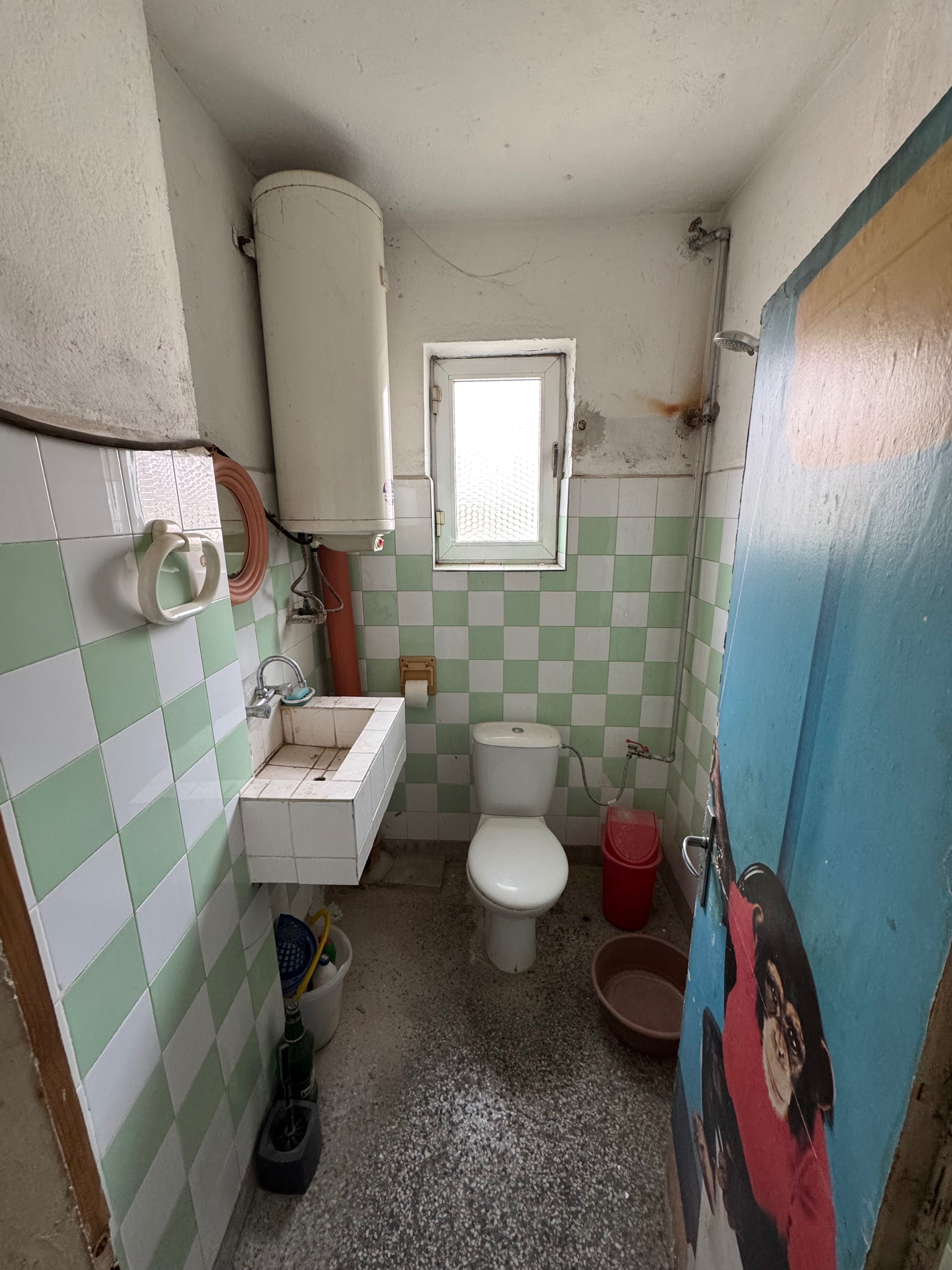 Продавам етаж от къща Димитровград