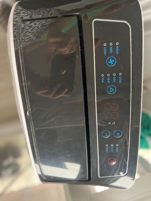 Vând aer condiționat face și căldură !