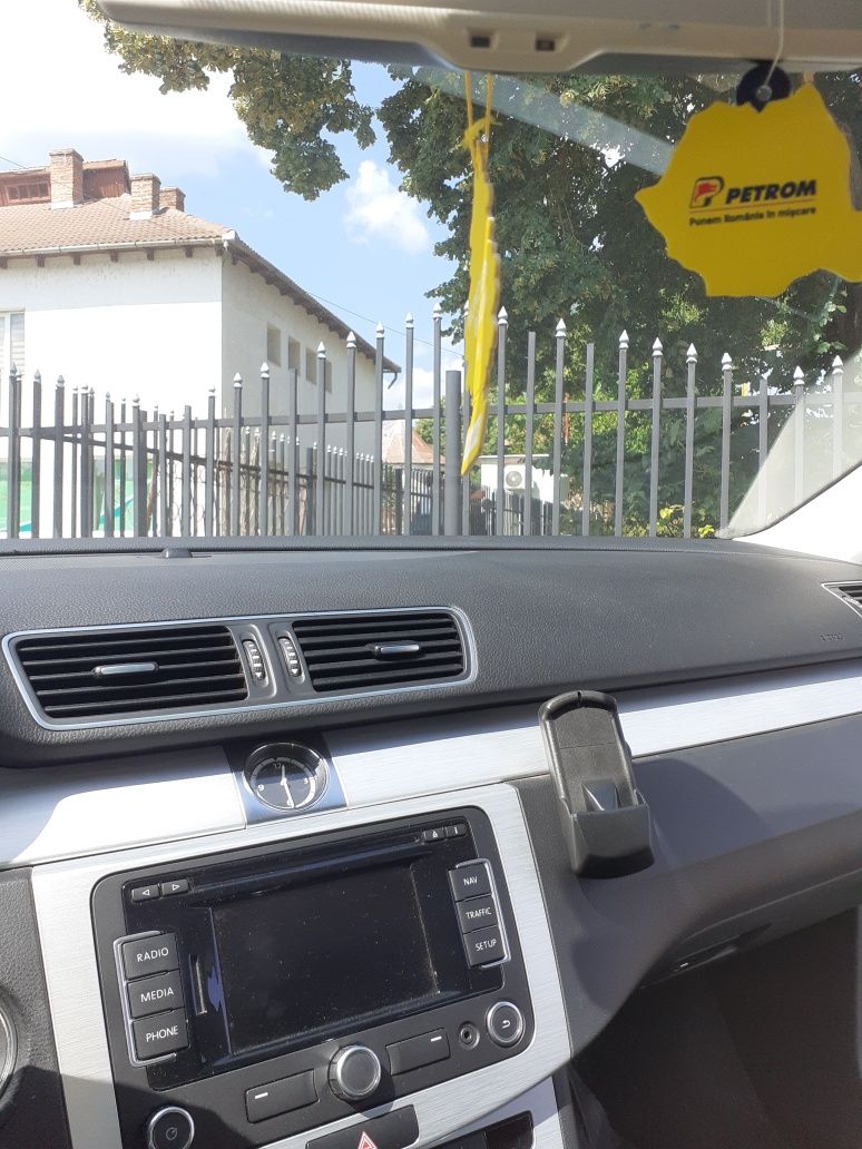 Vând Volkswagen Passat CC