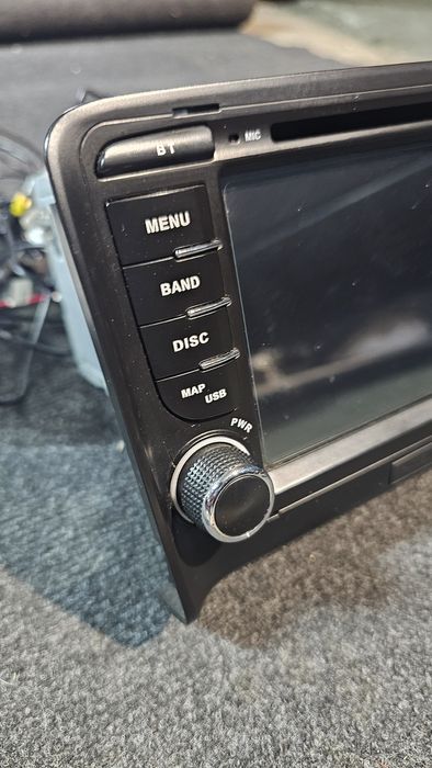 Navigatie dedicata Audi TT 8J
Stare buna de functionare 
Se vinde exa