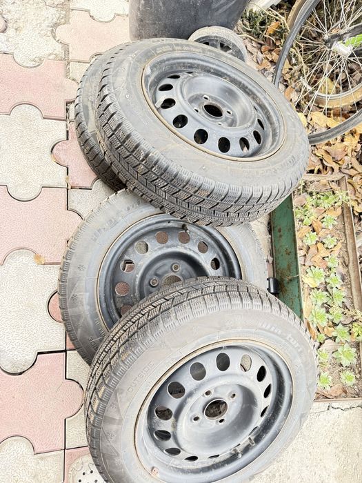 Колеса зимние на железных дисках