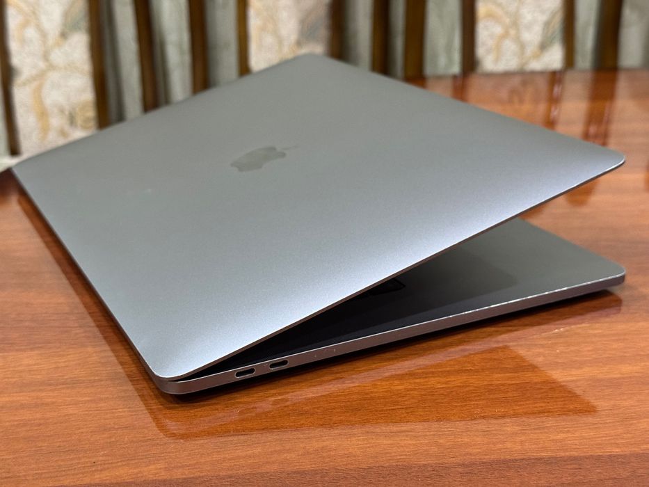 Apple MacBook Pro 2017 15 inch 16/512 SSD