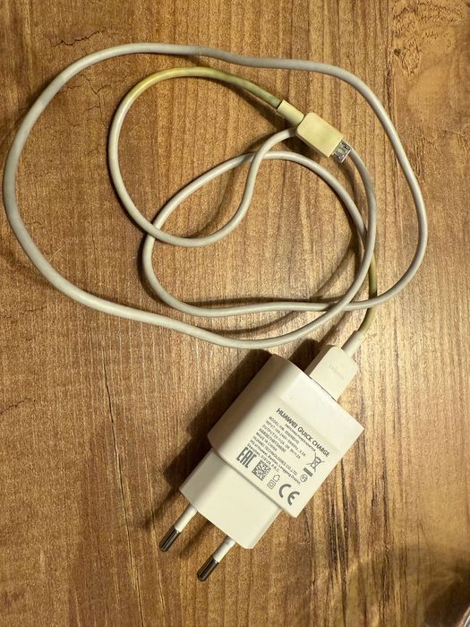 Huawei P10 lite златист + подарък HTC sensation z710e