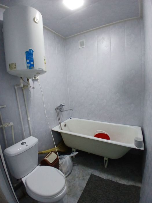 Сдаётся 2 ком переделана в 3 х ком в Микрорайоне