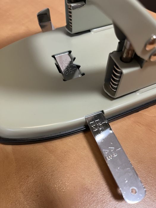 Vand perforator metalic