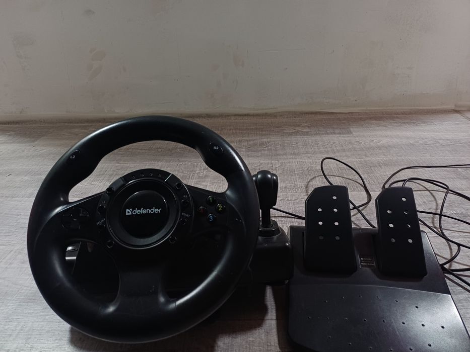Продам рабочий руль от компаний defender