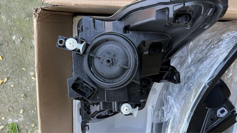 Far mercedes vito stanga sau dreapta VITO w447