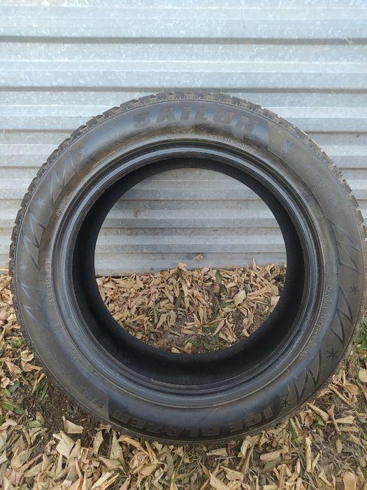 Зимние шины 235/55/R18 б/у.  Sailun Ice Blazer WST3