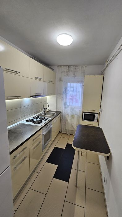 Persoana fizica!Apartment 3 cam semi Dacia Bicaz