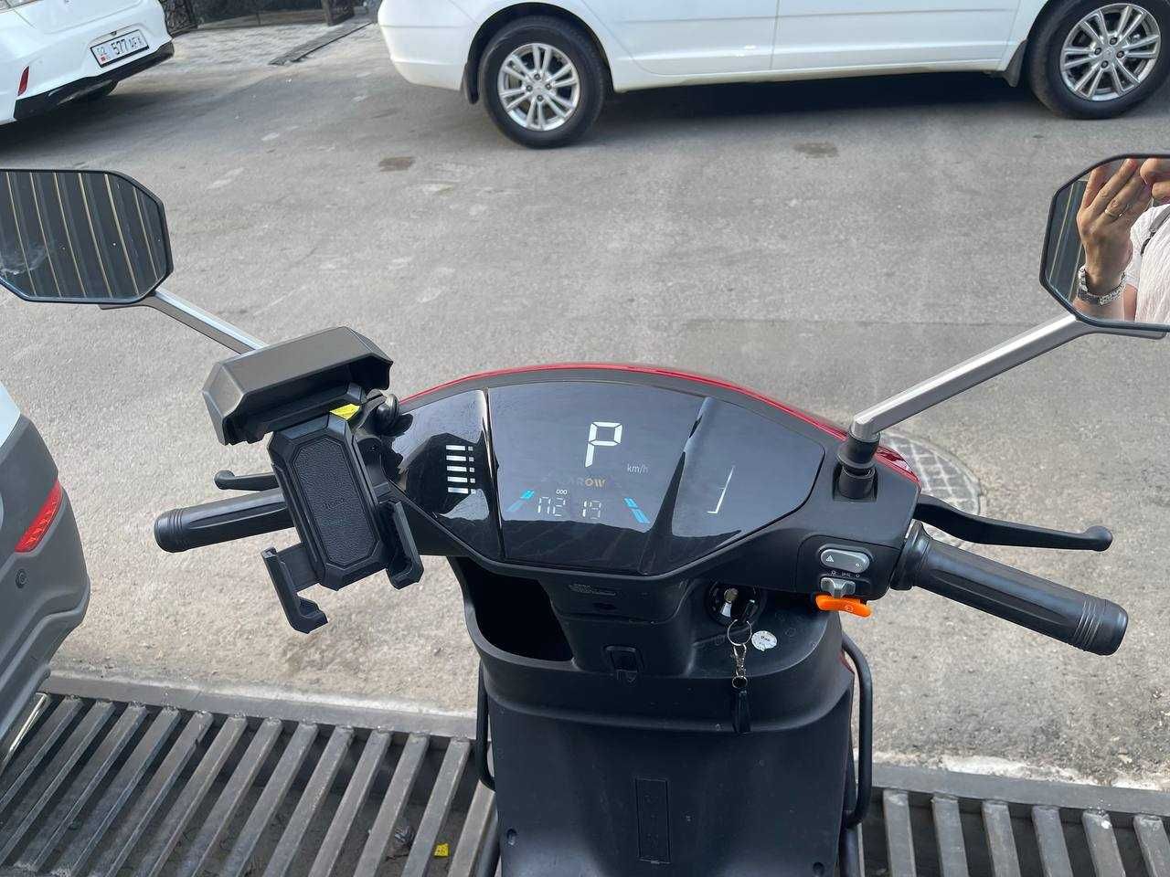 Электроскутер GAROW TZ500