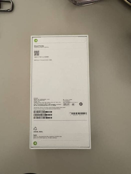 SROCHNA! ! ! Sotiladi 17 pro max 2 ta sim kartali 256 gb