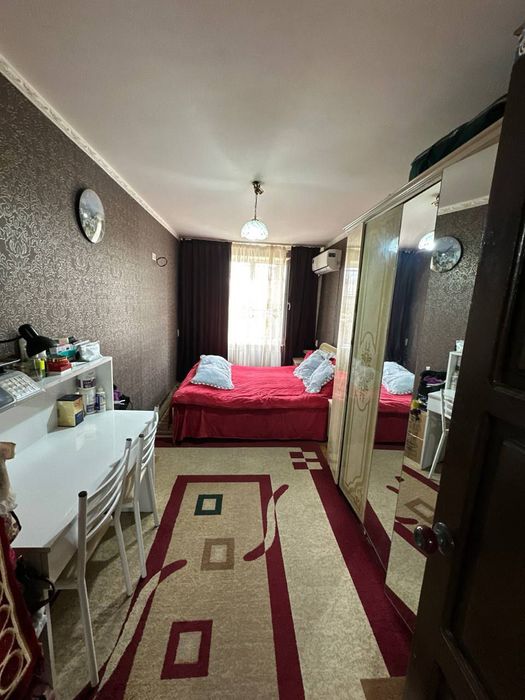 Срочно Продаётся 2/2/5 Авиасозлар 4, балкон 2на6