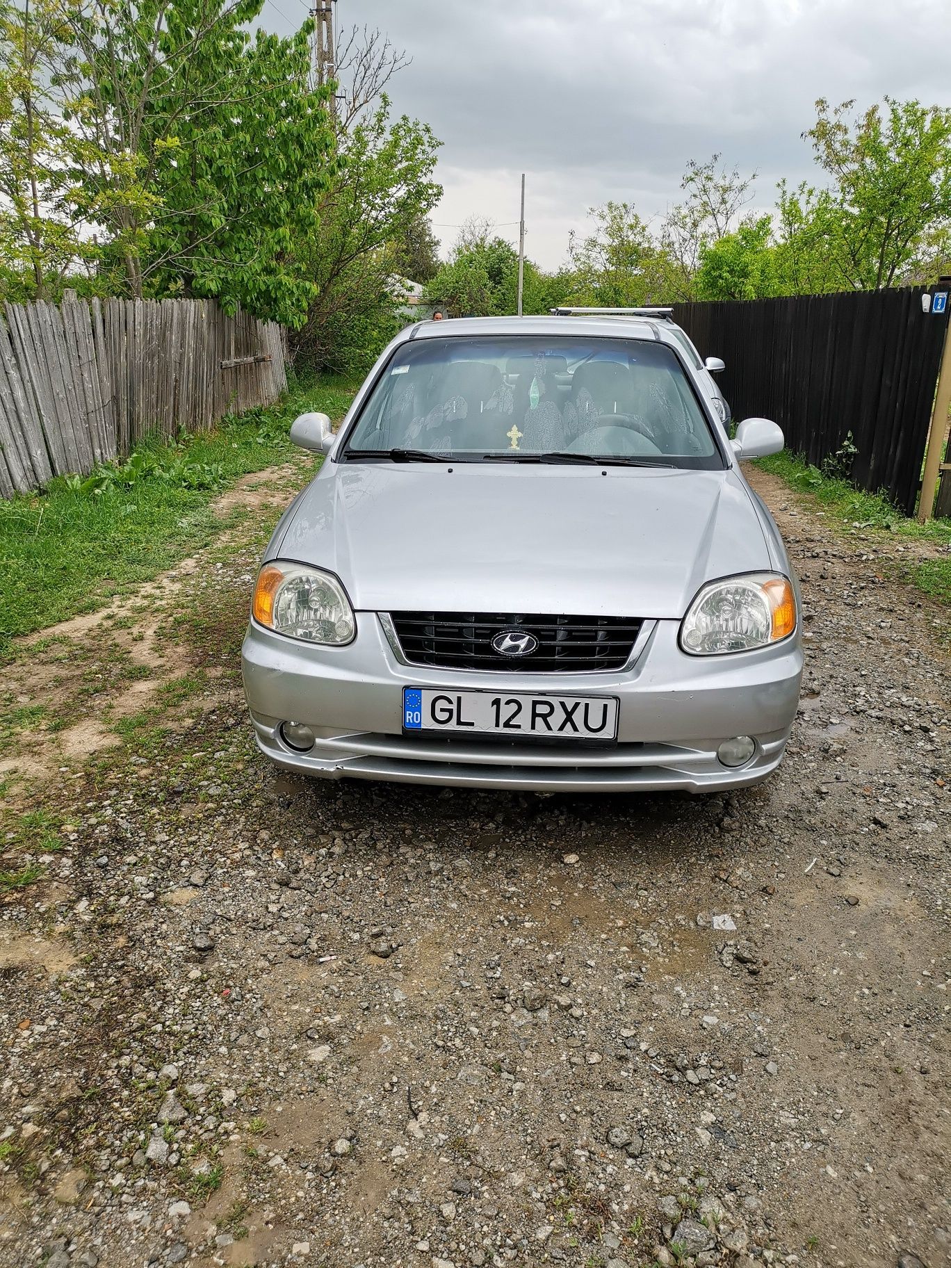 Vând Hyundai accent