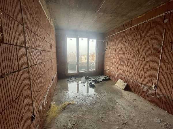 Продава се Двустаен апартамент в Пловдив, Кършияка - 72 кв.м за 1084 €/кв.м - Снимка #1