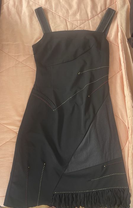 Интересна черна рокля