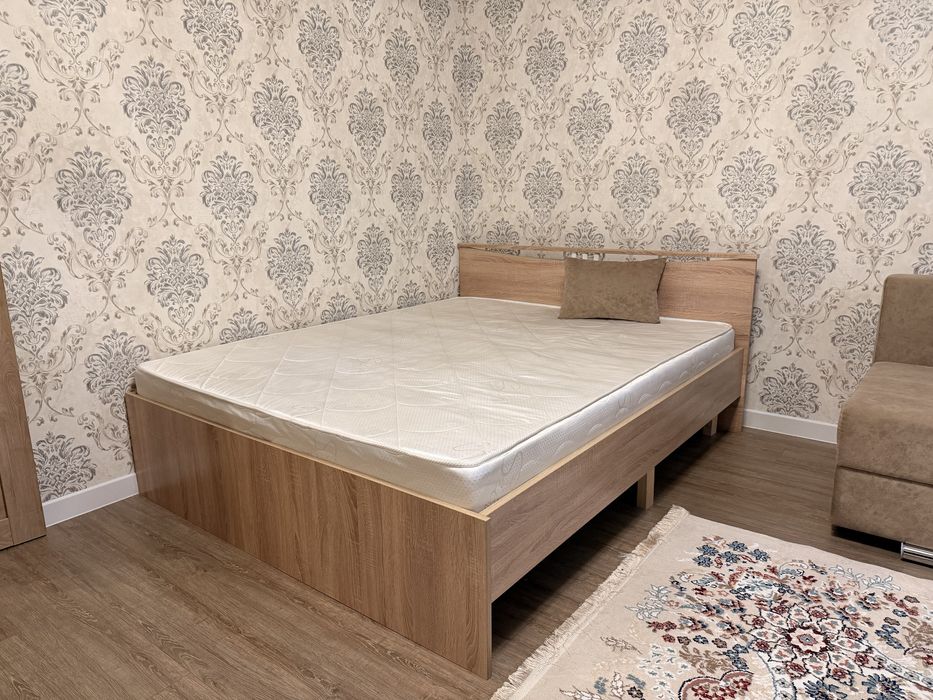 Кровать с матрасом НОВЫЕ