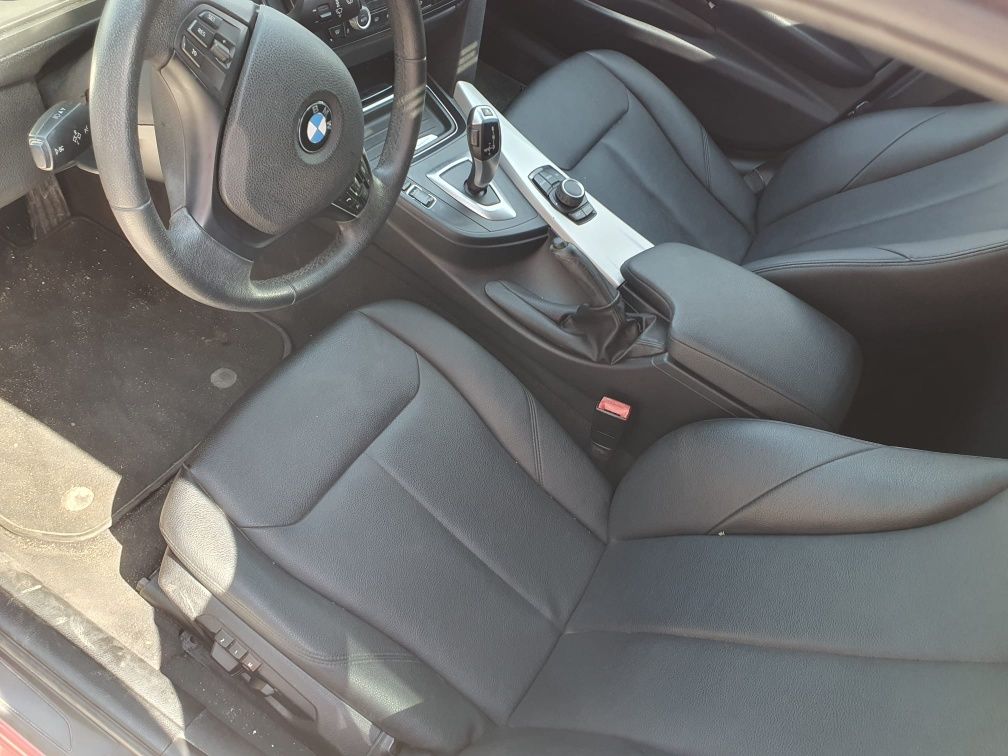 Dezmembrari Bucuresti dezmembrez BMW F30 Seria 3 piese BMW F30 F31 F34