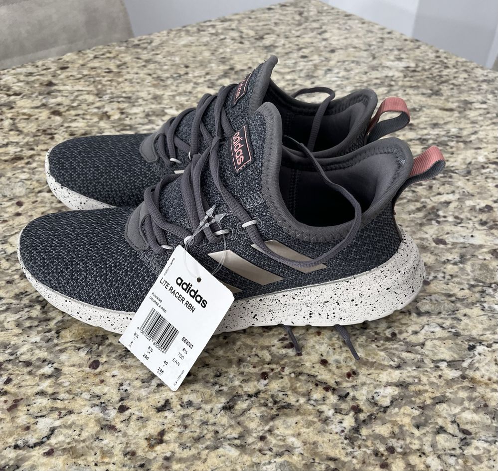 ADIDAS НОВО ! Маратонки