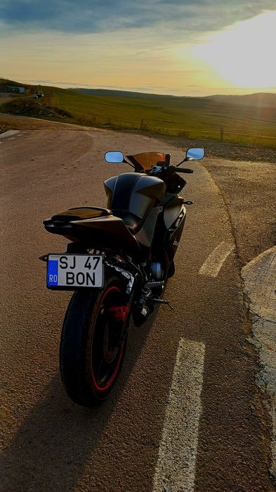 Vând Yamaha YZF-R125, prima generație, an 2008,
