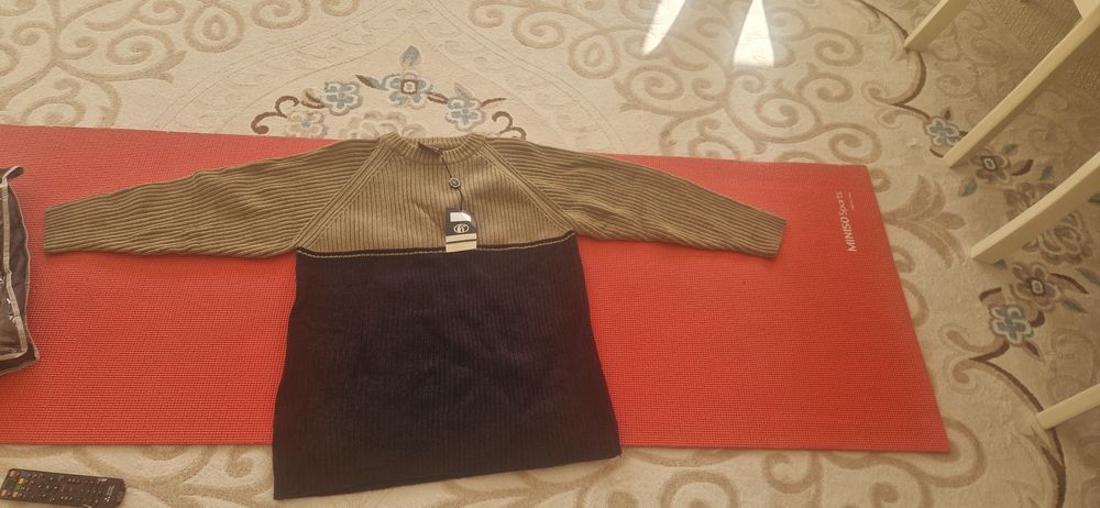 Продаётся новый мужской свитер