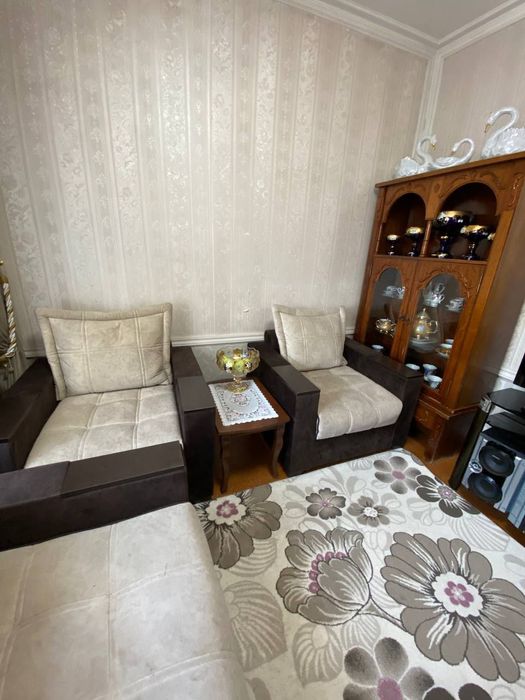 Продаётся квартира Юнусобод Шахристанская 4 ком рядом метро карзинка