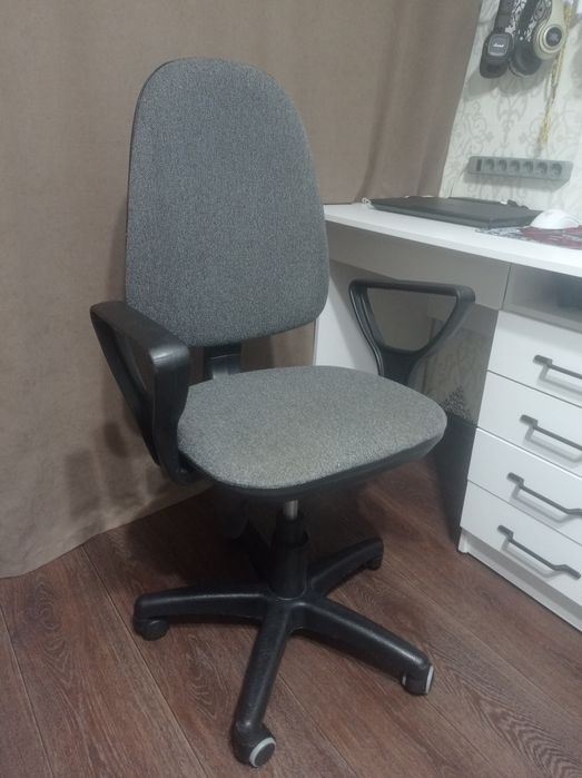 Продается кресло