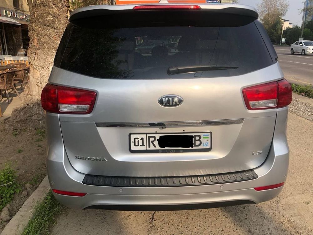 Kia carnival 2016