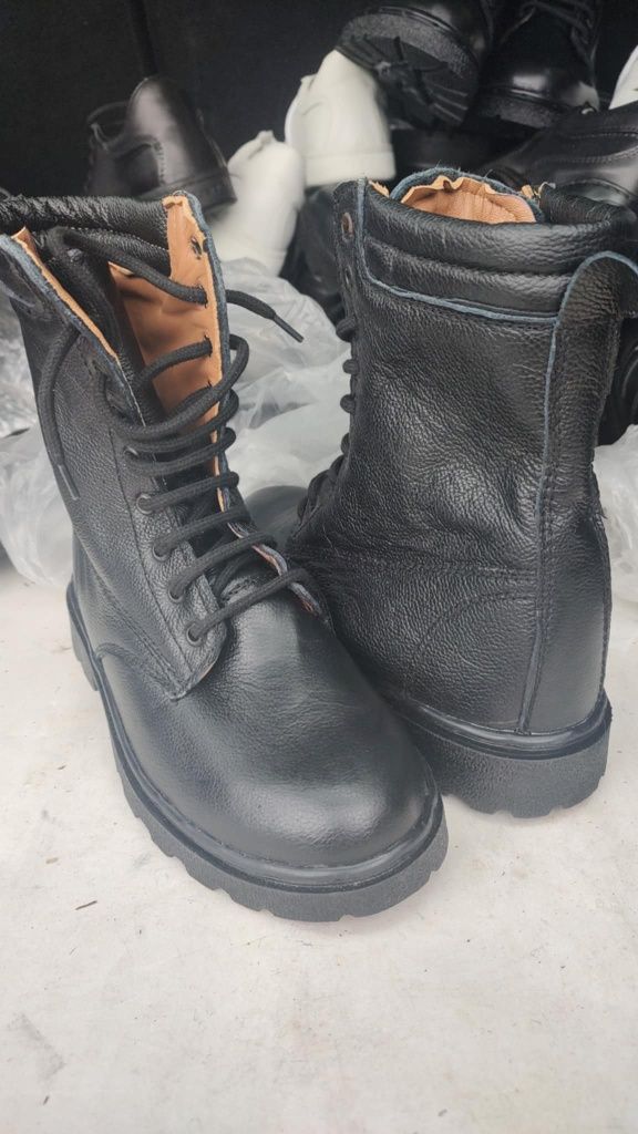 Bocanci militari din piele naturala