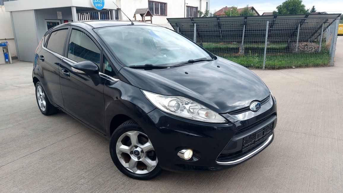 SUPERB Ford Fiesta 1.2 benzina 82 Cp*2010**116.000 km reali**Euro 5**