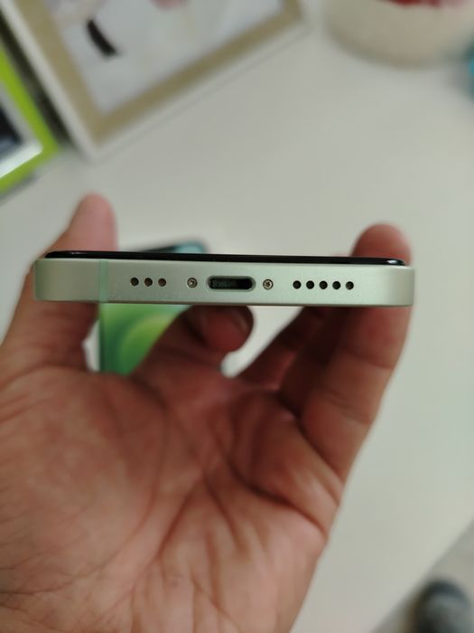 Продаётся iPhone 12